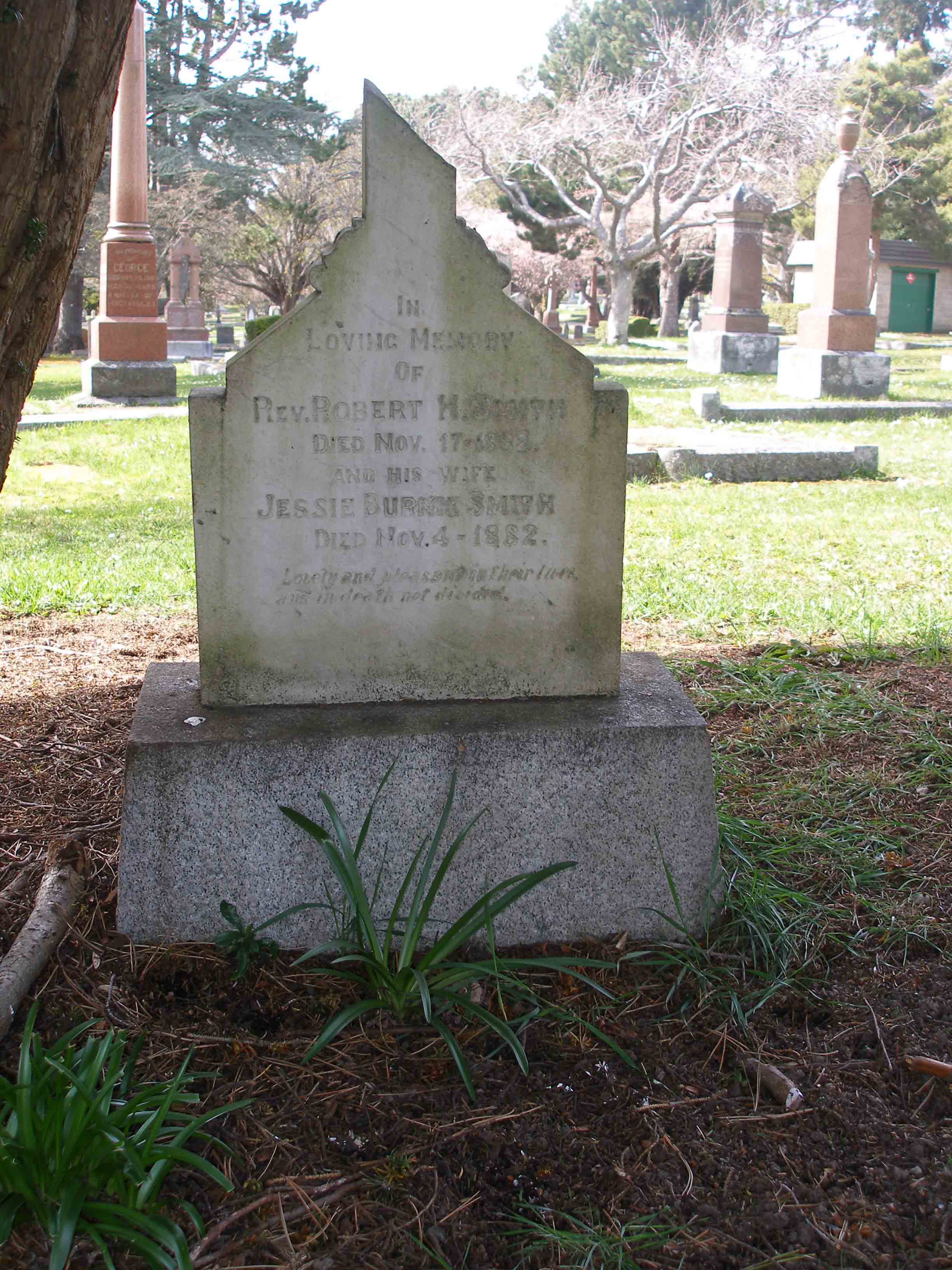 Reverend Robert Hall Smith gravestone